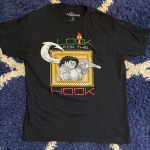 Disney Moana Maui graphic shirt like new